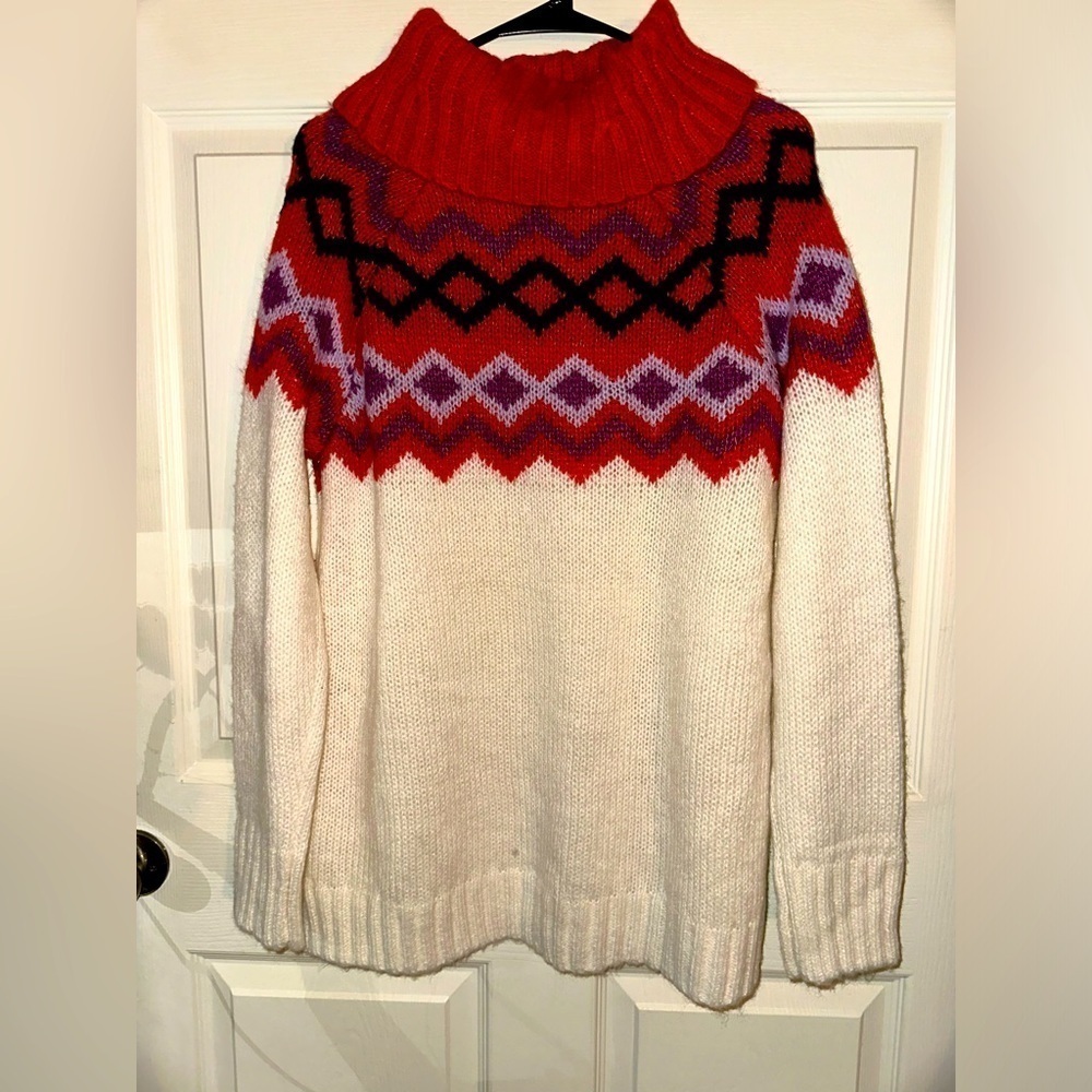 So juniors knit cowl neck tunic printed sweater L NWT fall winter